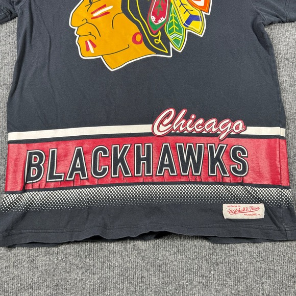 Chicago Blackhawks Mitchell Ness Mens M Black Red Vintage Hockey Graphic Tee - Picture 4 of 10